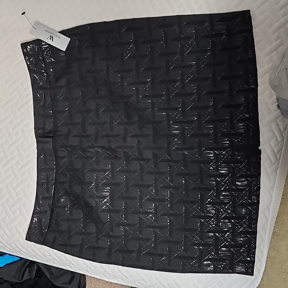 Black patterned skirt